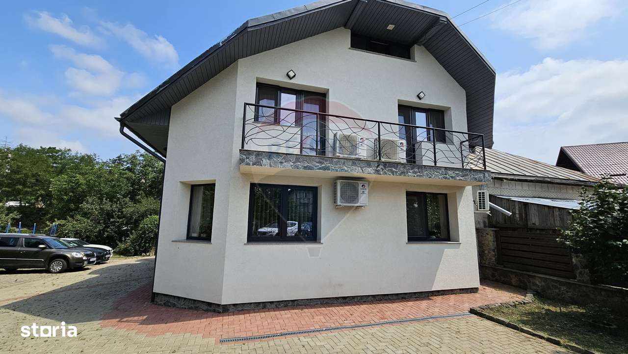 Casă / Vilă cu 7 camere si teren 1000 mp în zona Centrala-Suceava - Imagine principală: 2/20