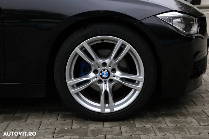 BMW Seria 3 320d Sport Line - 34