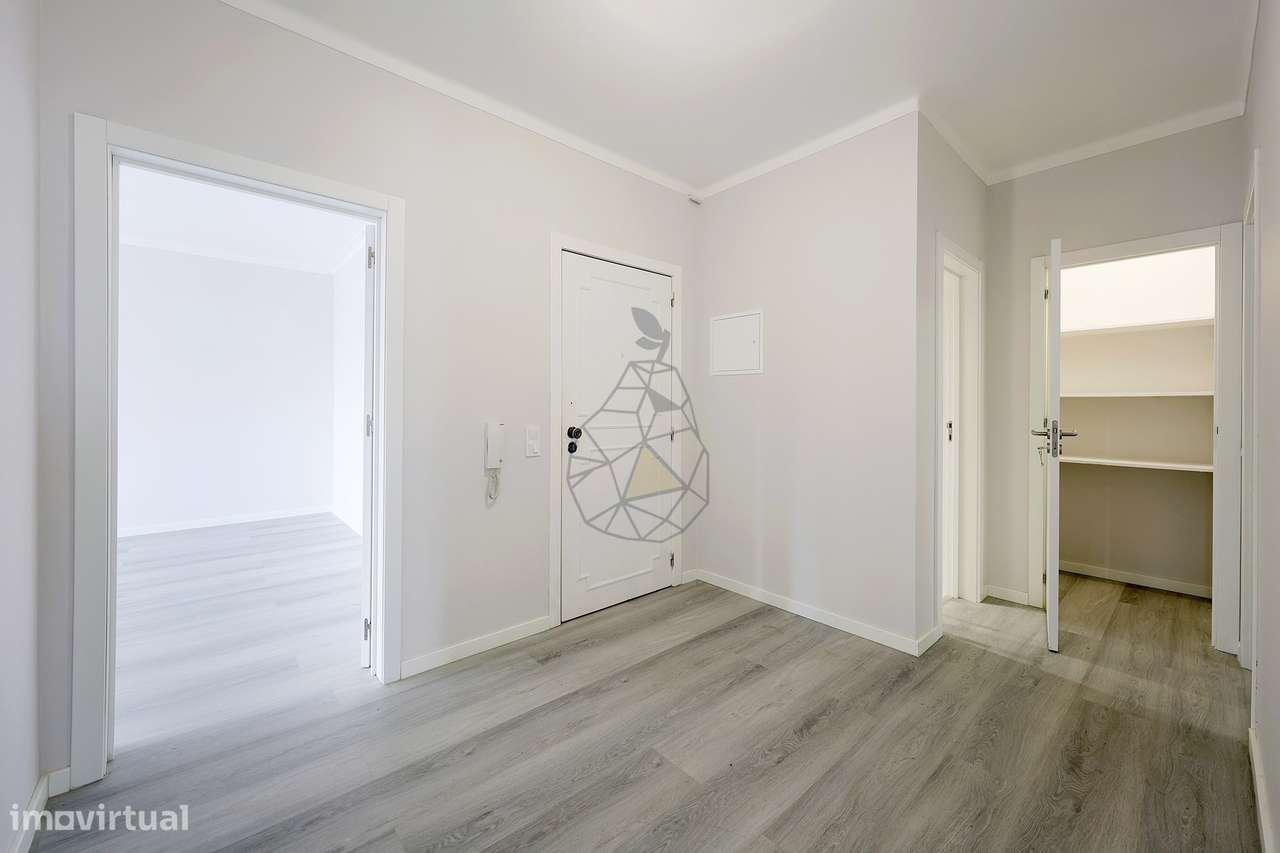 T3 central totalmente remodelado, com 2 casas de banho em Portimão-36