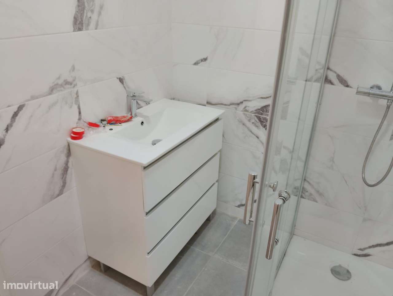 Apartamento T3 Totalmente Remodelado-34