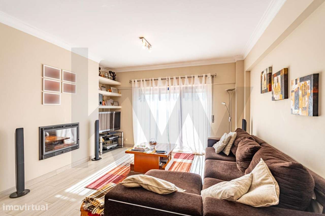 EXCELENTE T3 | PARCIALMENTE RENOVADO | QUINTA GRANDE - Av. dos Moinhos-22