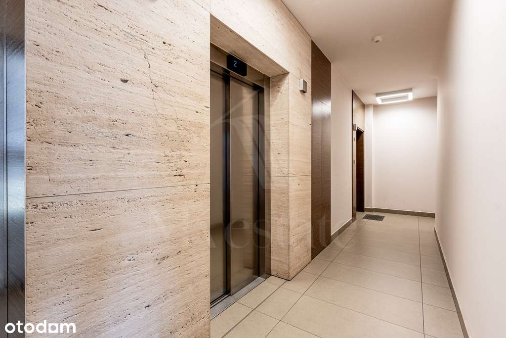 Słoneczny apartament w centrum miasta-10