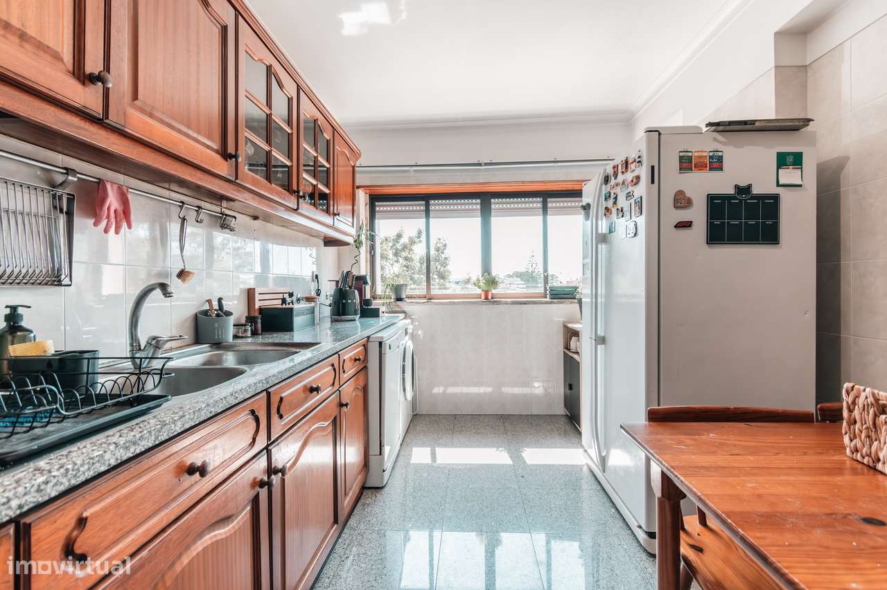 Espaçoso apartamento T3 em Mem Martins-24