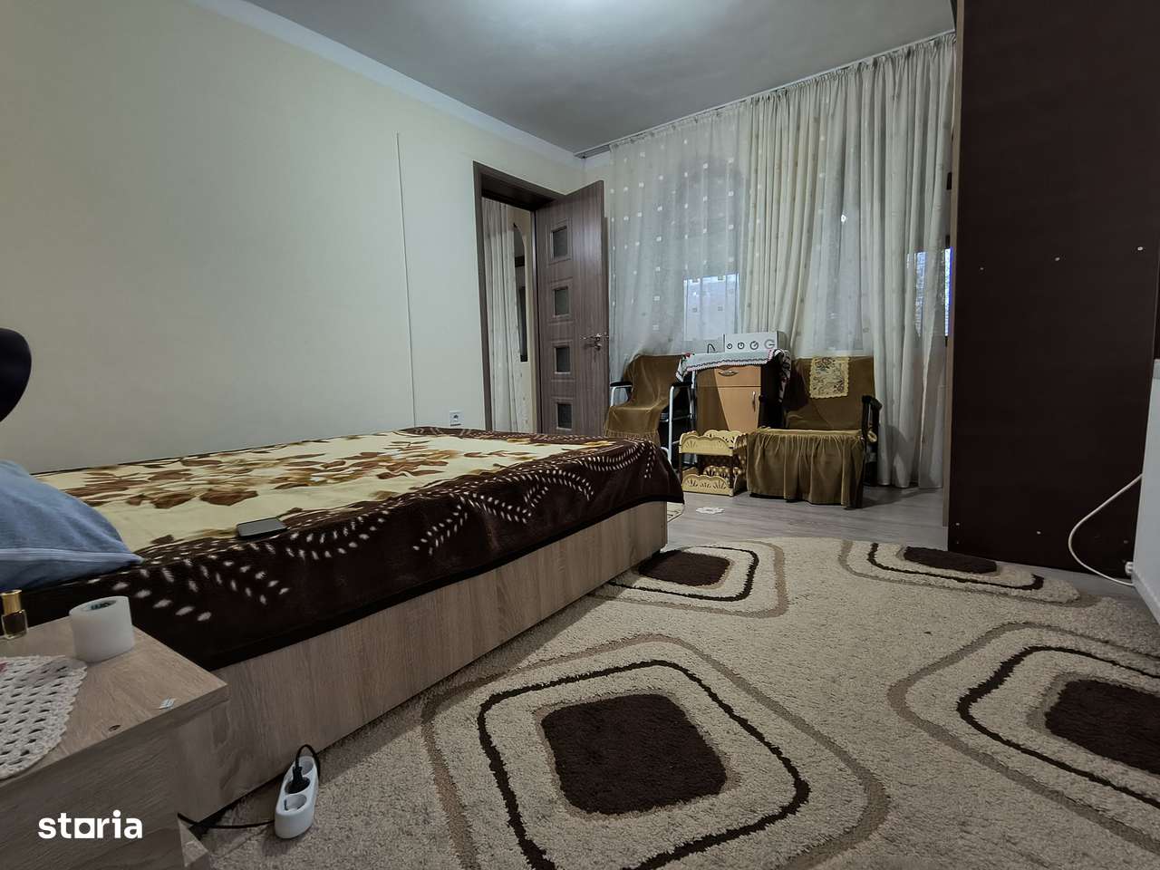 Casa de vânzare în Malu cu Flori- liniște, natura și aer curat!-11