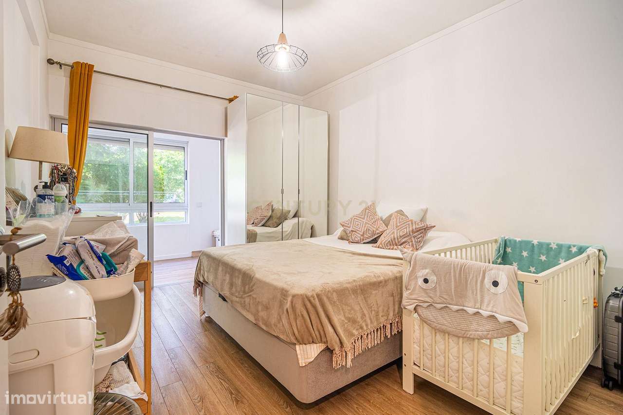 Apartamento Renovado T2 em Oeiras, ótimas áreas e com tudo perto de si-24