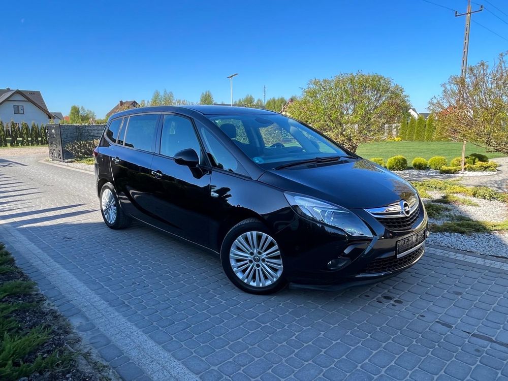Opel Zafira C 2016