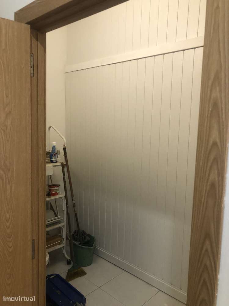 Vende-se LOJA / Escritorio-5