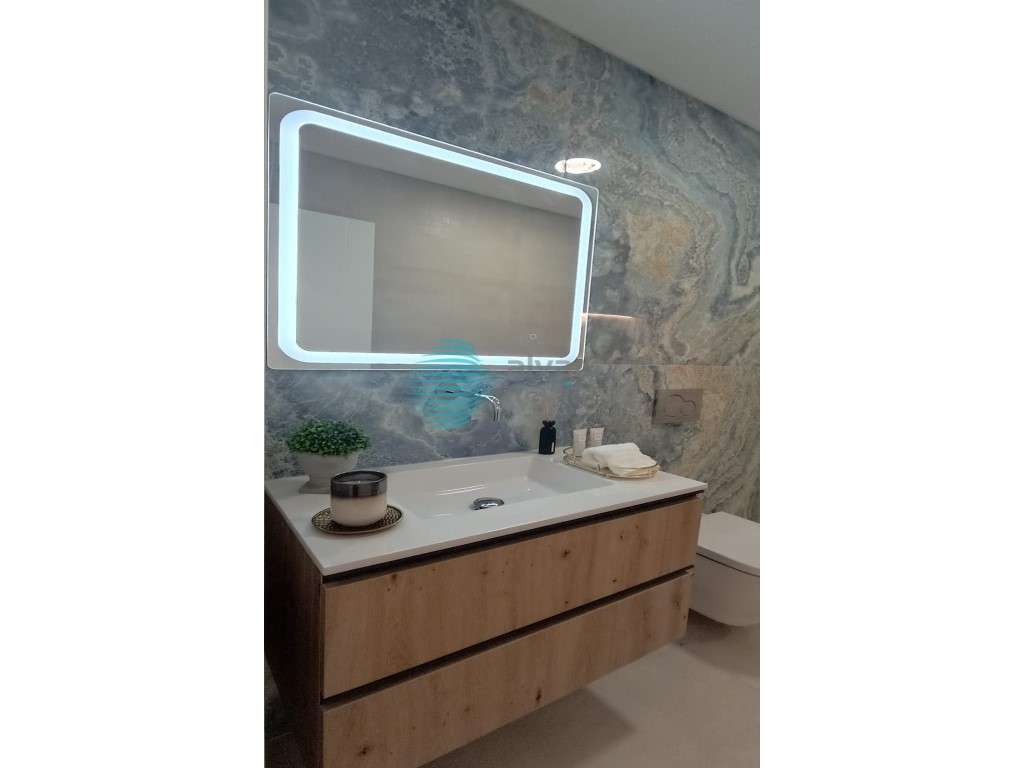 Apartamento T2 em remodelação, em Benfica-6