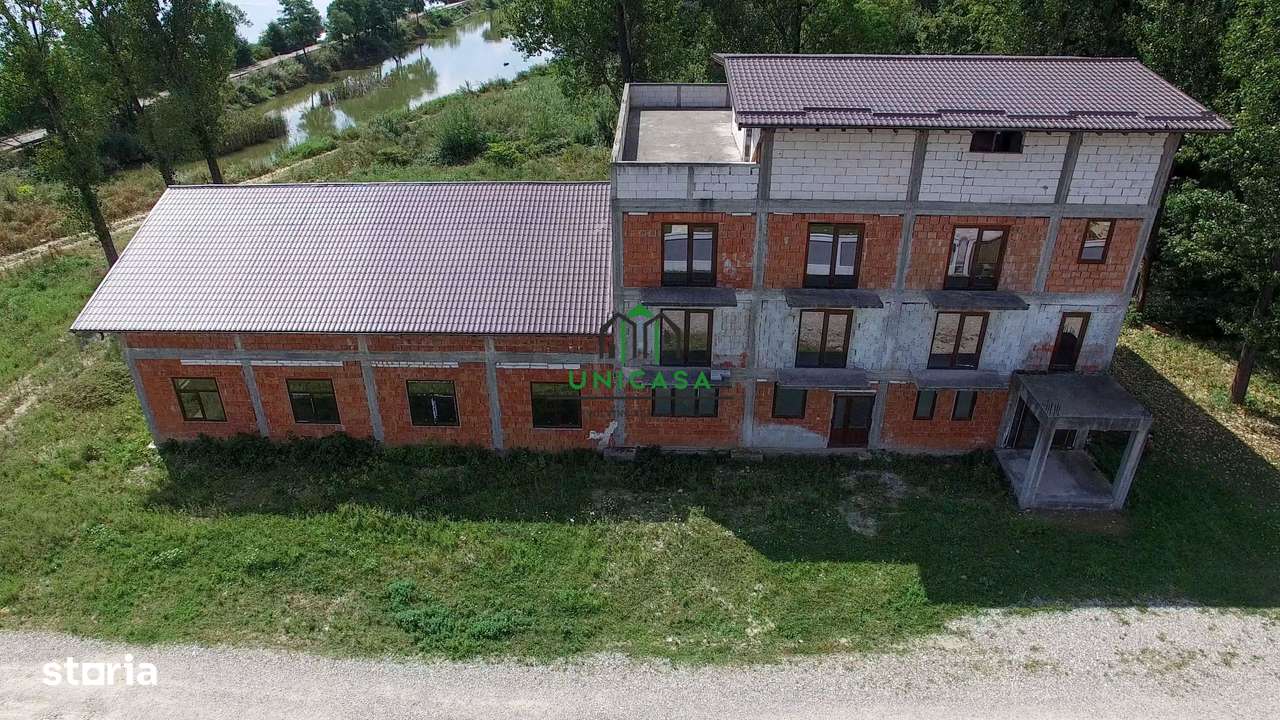 Pensiune de Vânzare cu Priveliște Panoramică către Râul Olt - Imagine principală: 2/10