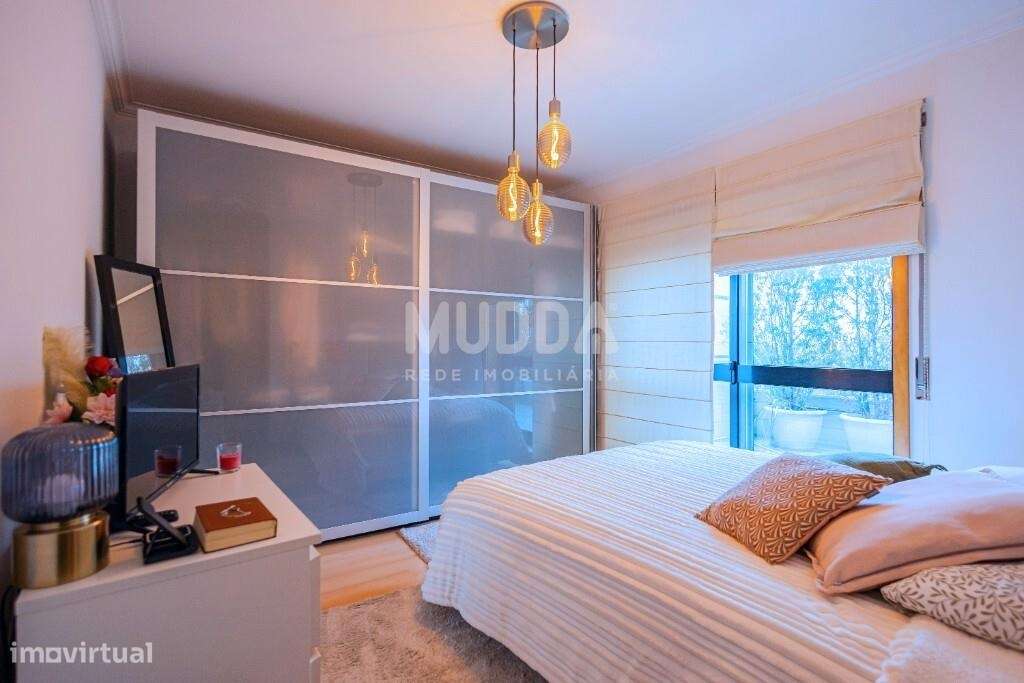 Magnífico Apartamento T2 Recuado no Último Andar com Terraço e Churras-10