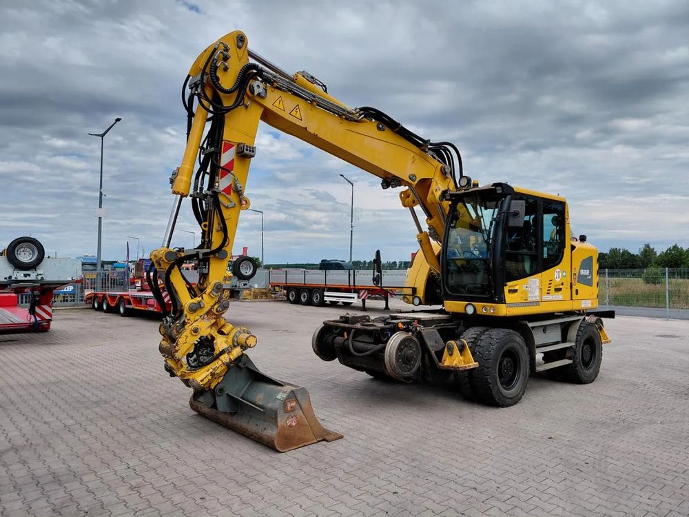 Liebherr Koparka dwudrogowa liebherr a 922 rail litronic 2019