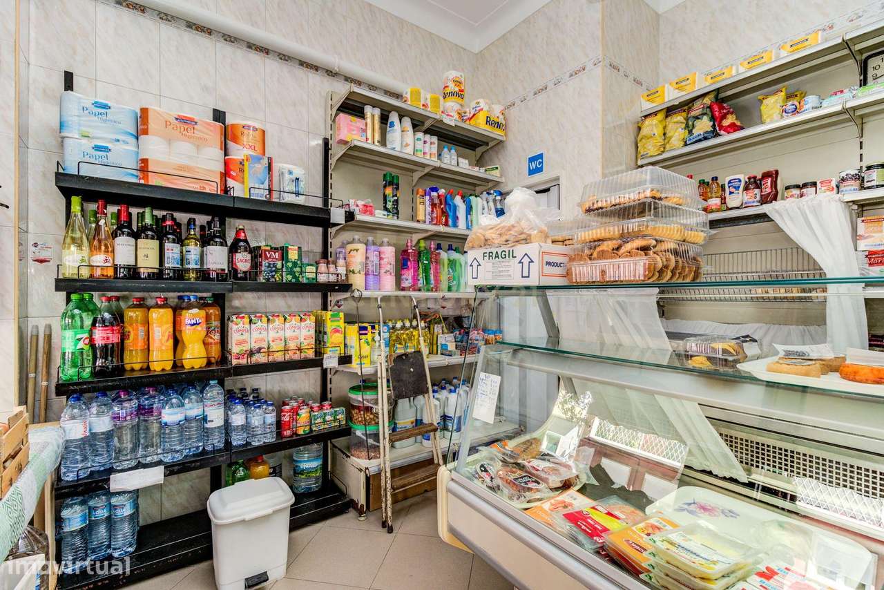 Loja com WC no centro de Vila Franca de Xira com inquilino. - Grande imagem: 3/8