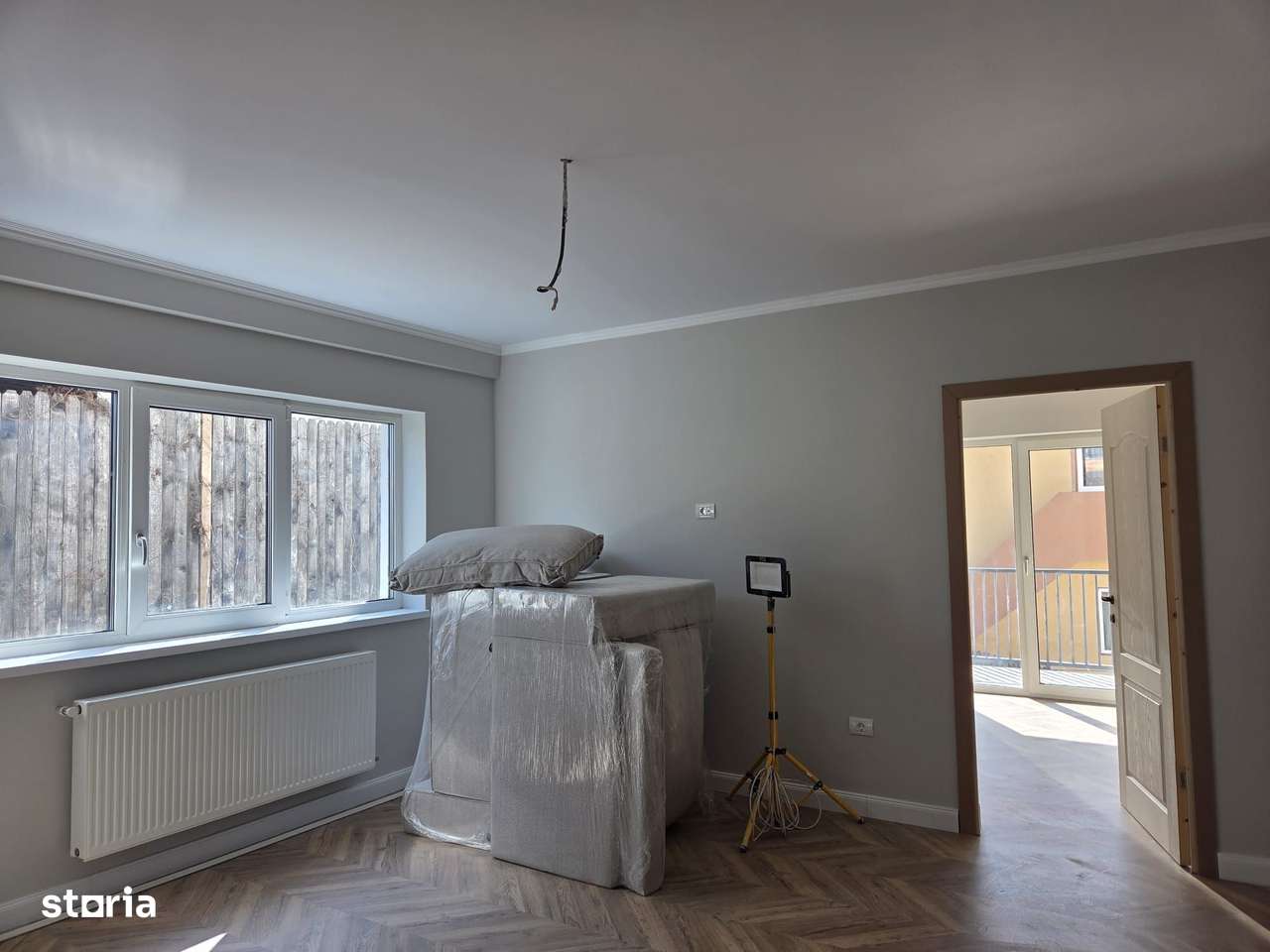 Apartament de vanzare 2 camere semidecomandat -  zona Bere - Pitesti-3