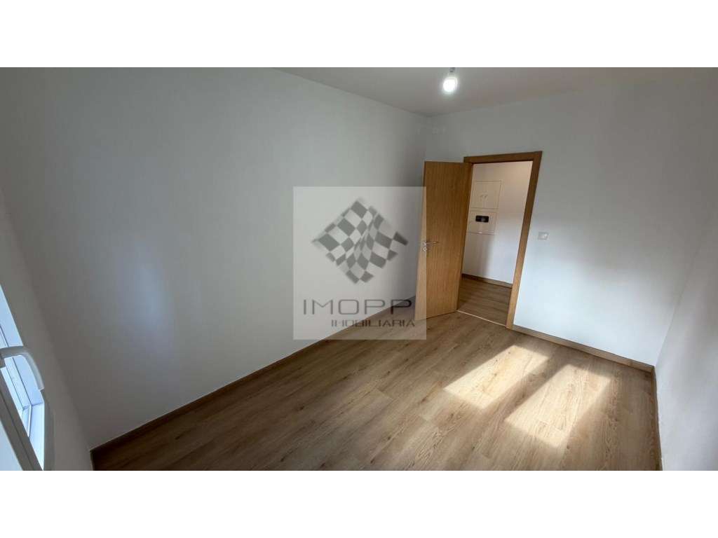 Reservado - Excelente T3 renovado nos Olivais-23