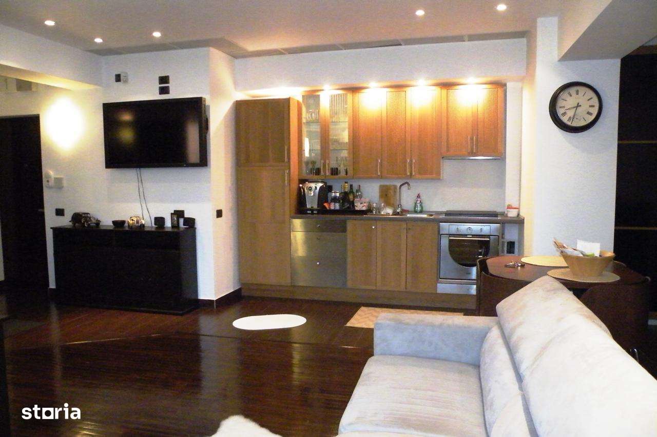 Mosilor : Studio spatios de 52mp, bloc 2008 , zona de exceptie !-3