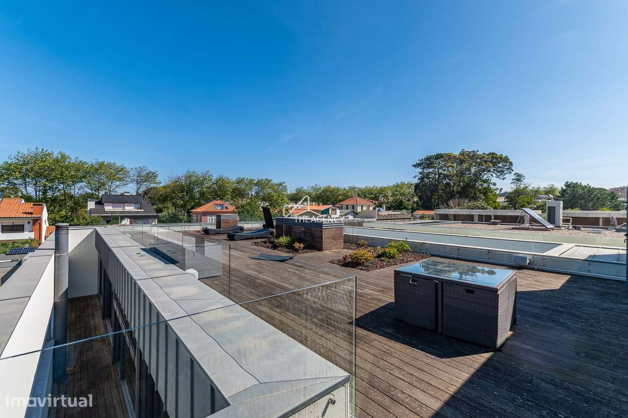 Moradia de luxo T5 isolada junto à praia - Grande imagem: 3/60