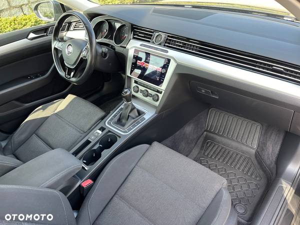 Volkswagen Passat 2.0 TDI BMT Comfortline - 10