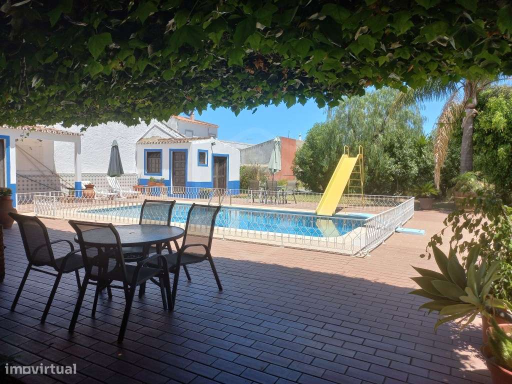 Moradia T4, arquitetura típica algarvia, piscina, centro, São Brás ... - Grande imagem: 1/53