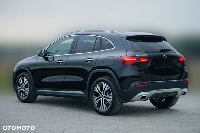 Mercedes-Benz GLA 200 mHEV Progressive 7G-DCT - 4