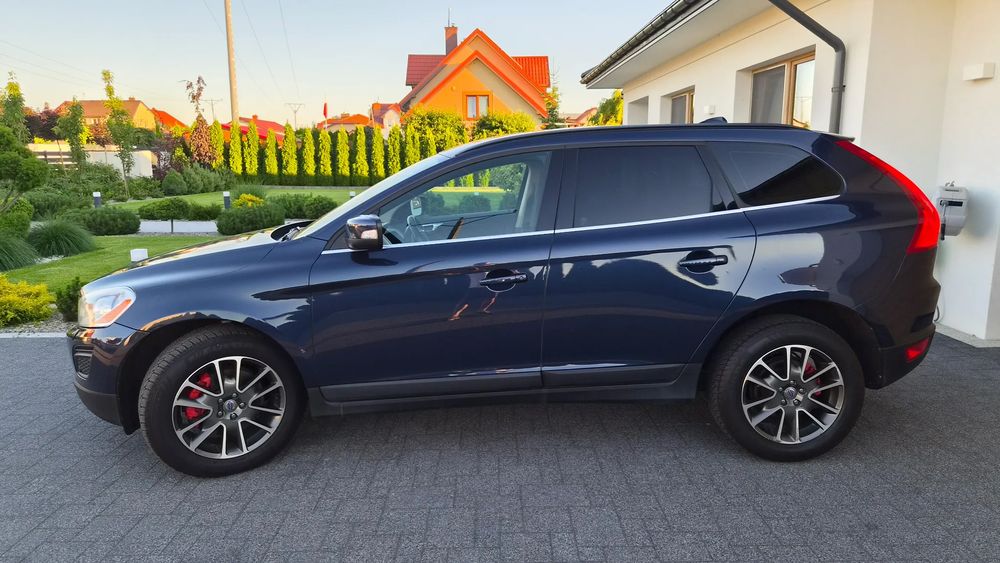 Volvo XC60 I (2008-2017) D4 Geartronic Momentum 2013