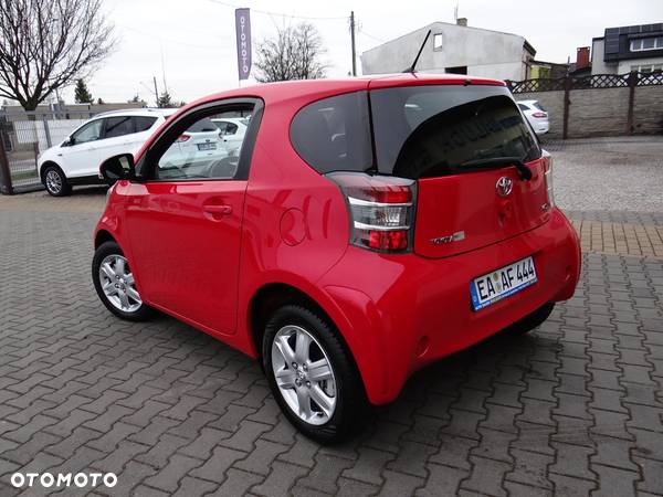 Toyota iQ 1.0 - 4