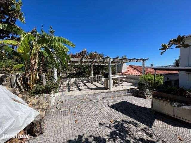 Excelente Moradia c/Piscina, Ringue desportivo, Garagem-12