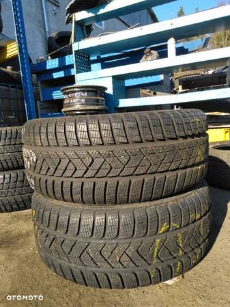 Opony Pirelli 215/45/16 - 1