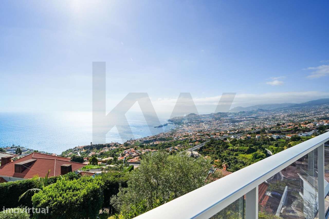 Moradia T4 com piscina e vista oceano, São Gonçalo, Funchal-43