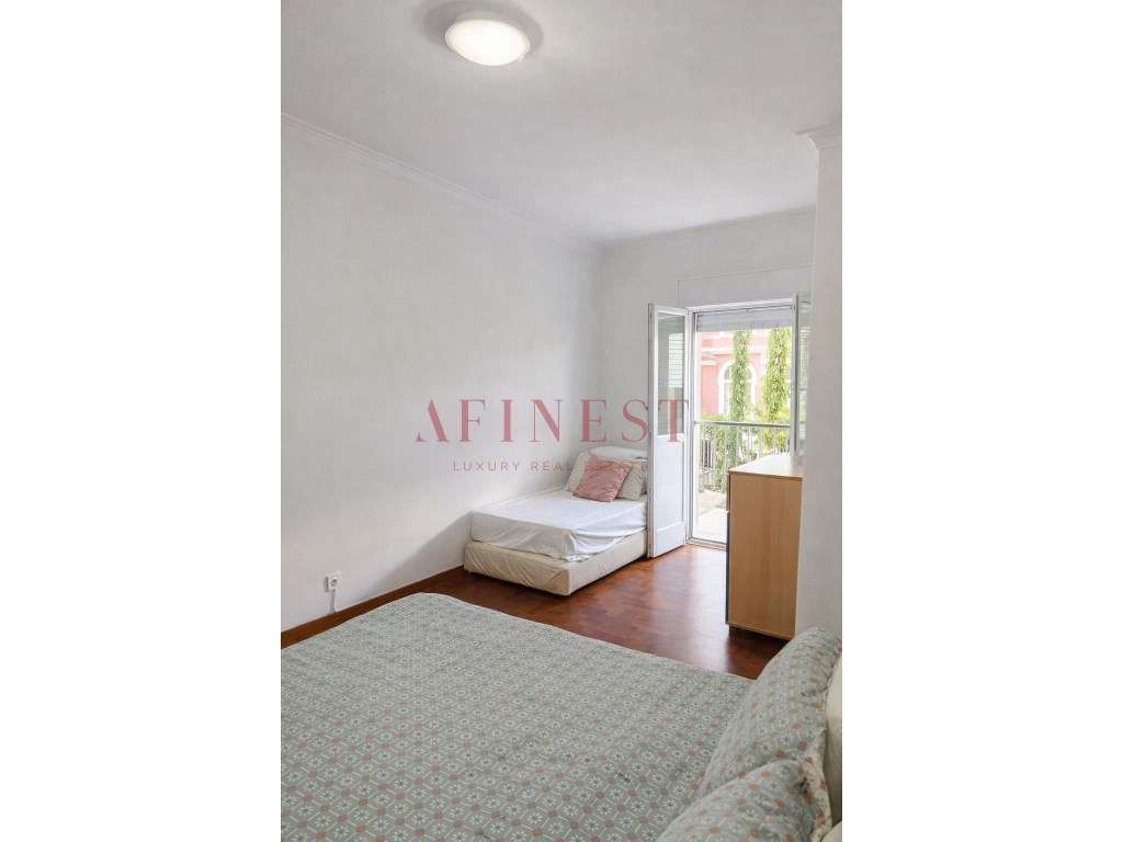 APARTAMENTO T2 COM VARANDA EM CARCAVELOS - Grande imagem: 5/8