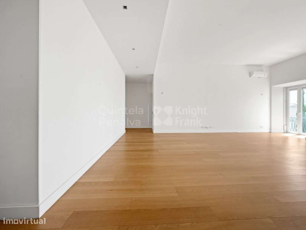 Apartamento T3 com vista rio para venda na Lapa, Lisboa-5