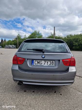 BMW Seria 3 318d DPF Touring Edition Sport - 6