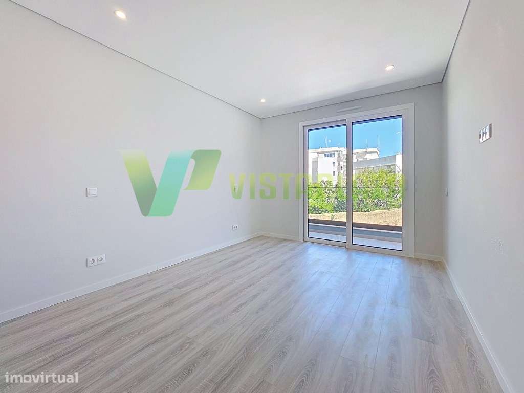 Apartamento T2 em Alvor com Terraço Privativo e Vista Ria de Alvor-15