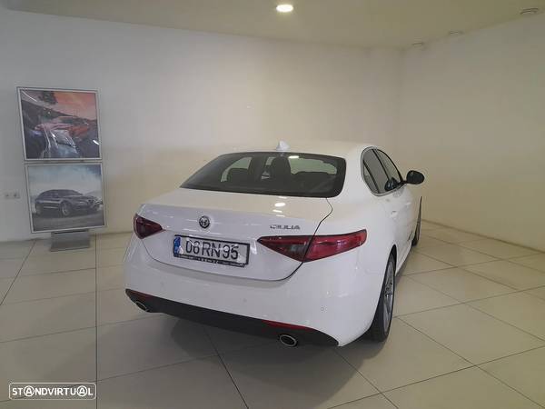 Alfa Romeo Giulia 2.2 D Super - 6