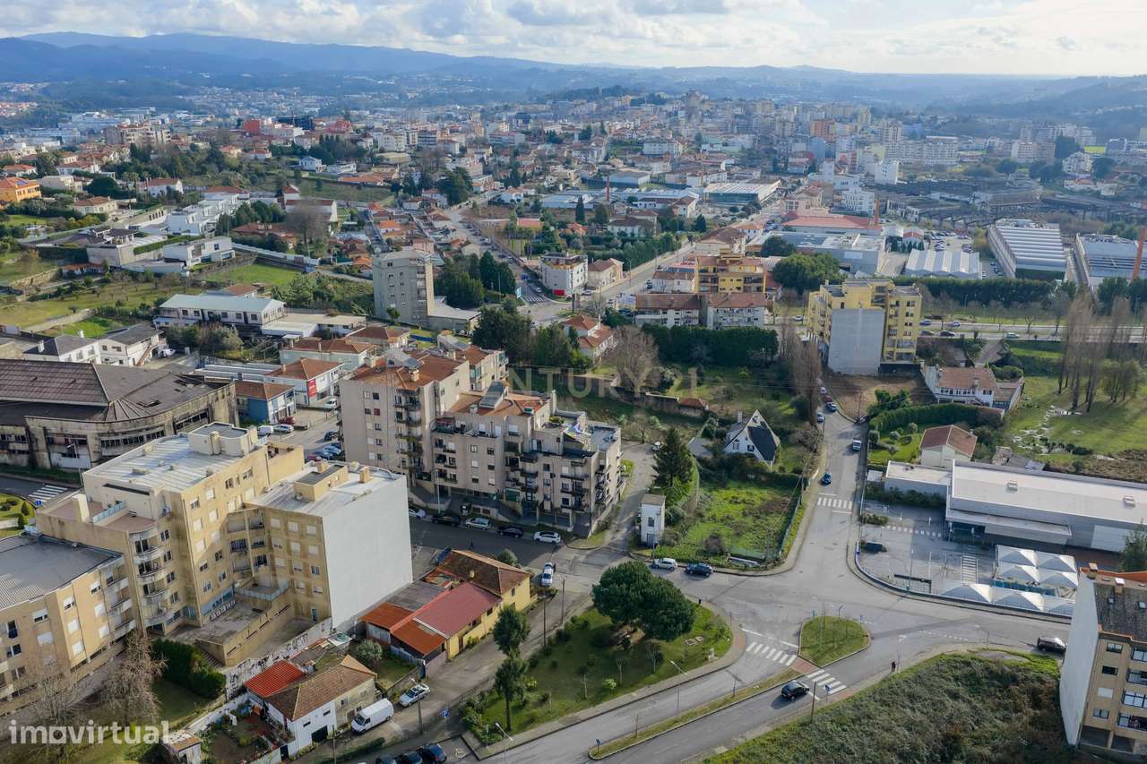 Apartamento T3 em Arrifana-33