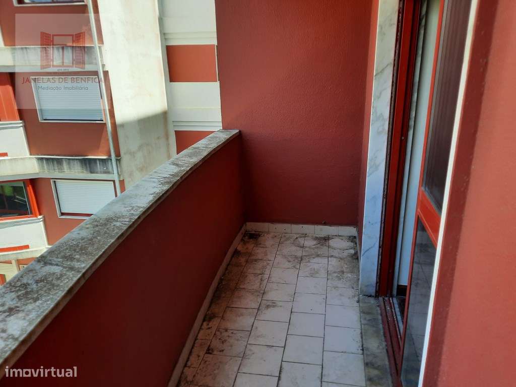 T2 c/estacionamento. Algueirão - Mem Martins- Sintra-11