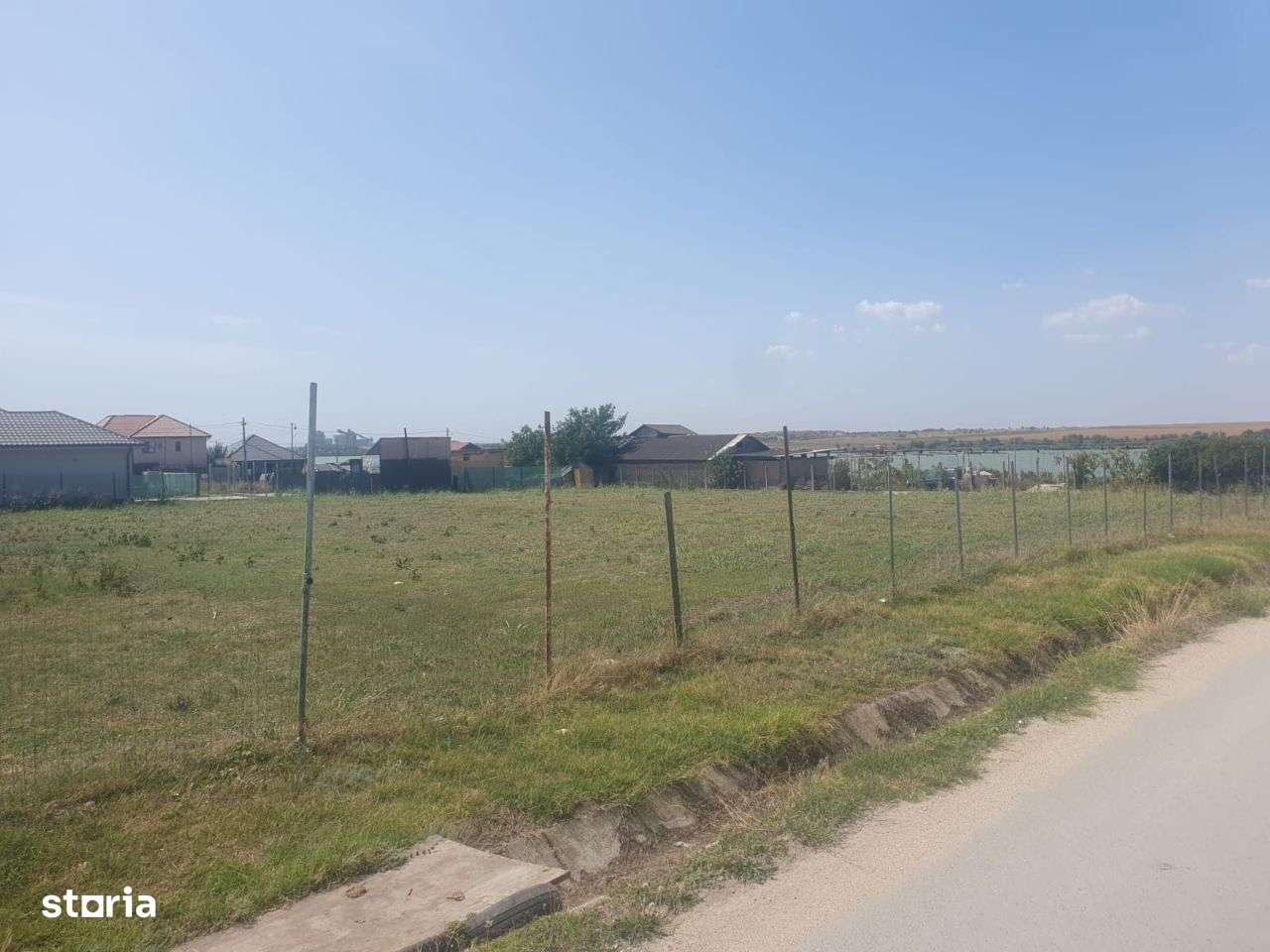 Vand 2500m2 teren intravilan Corbu, cu vedere la lac! - Imagine principală: 3/8