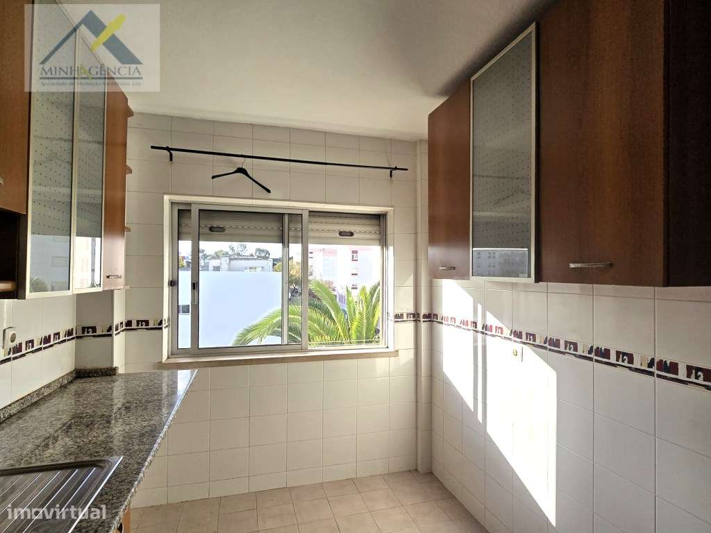 Apartamento T2 na Quinta de St. António em Setúbal-13