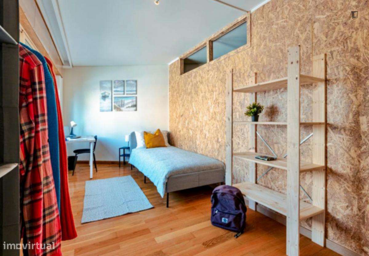 Quarto - localizado em Cedofeita Porto - Grande imagem: 5/6