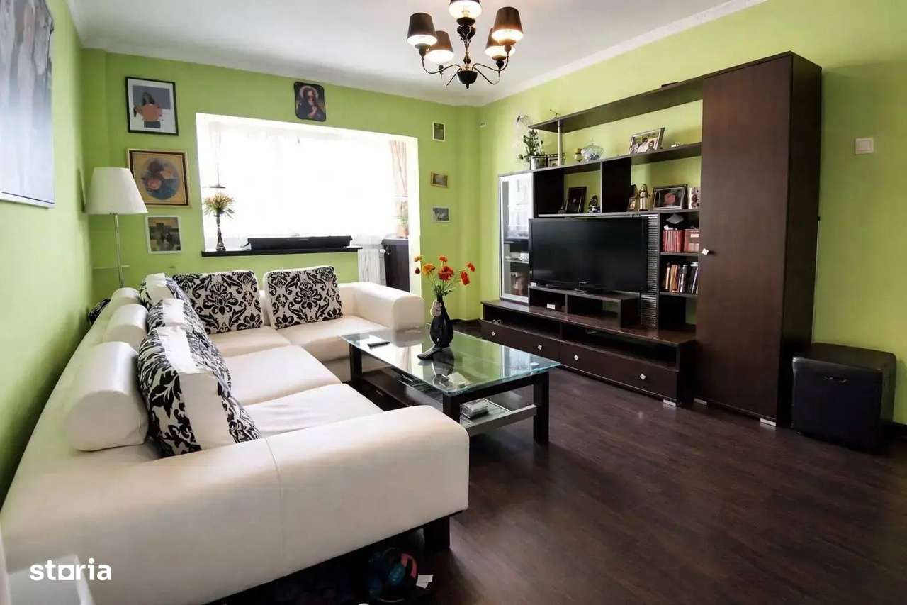3 camere | Metrou Pecii | Box+parcare | Mutare directa