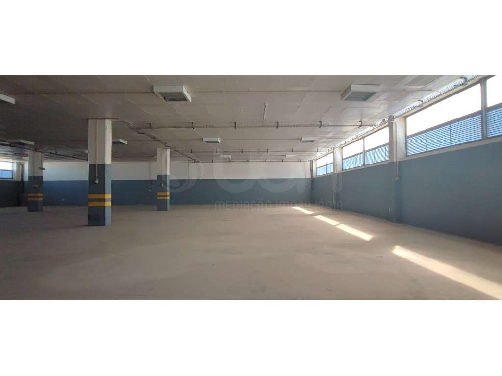 PRIOR VELHO - Edifício Armazém com 4.830 m², composto por 5 Pisos, ... - Grande imagem: 4/12