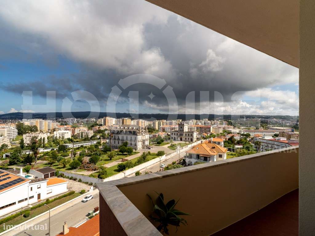 T2 de Luxo no Último Andar | Vista Mar, Serra e Cidade | Centro da ...-16