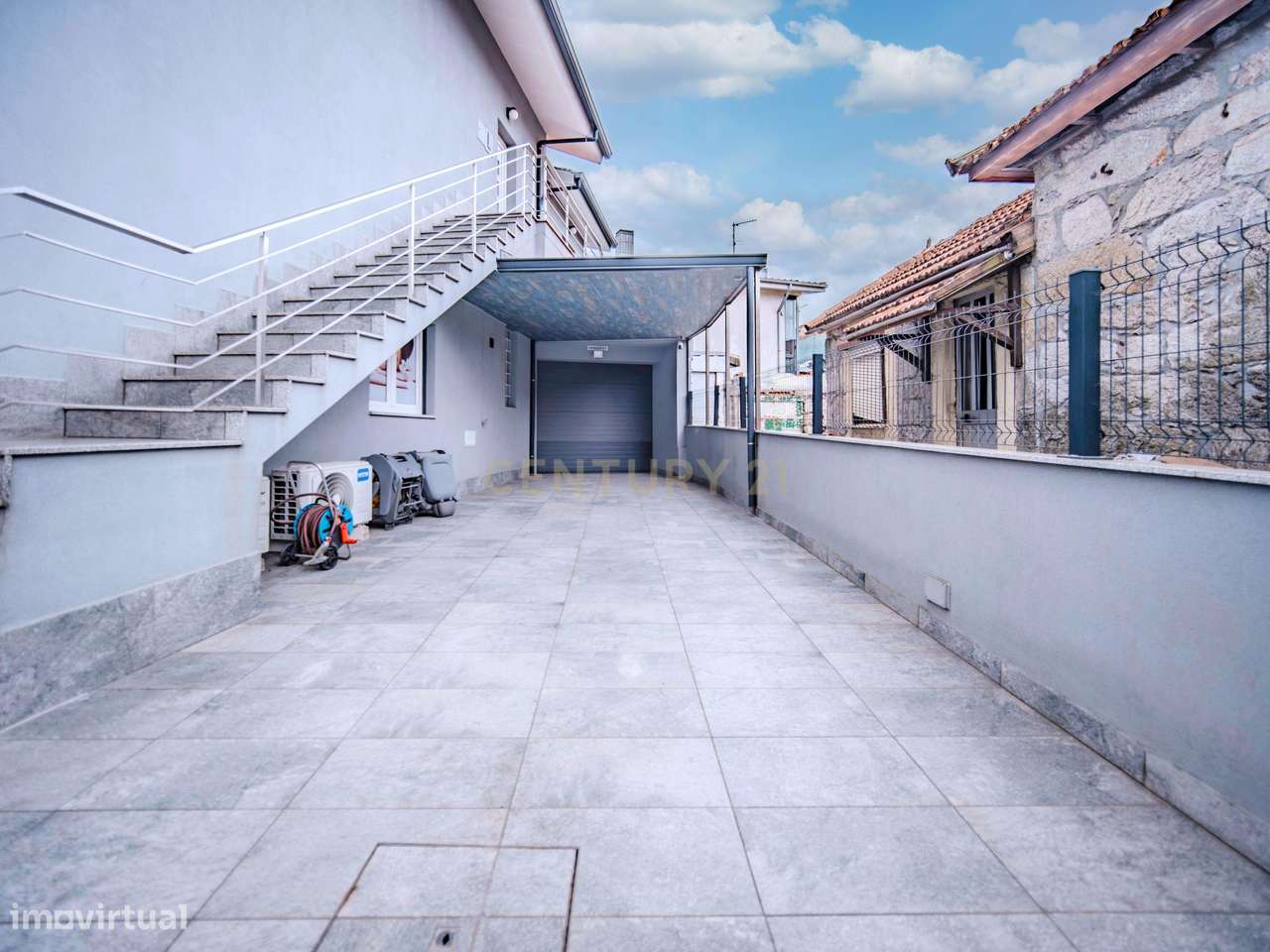 MORADIA NO CENTRO DE GONDOMAR-54