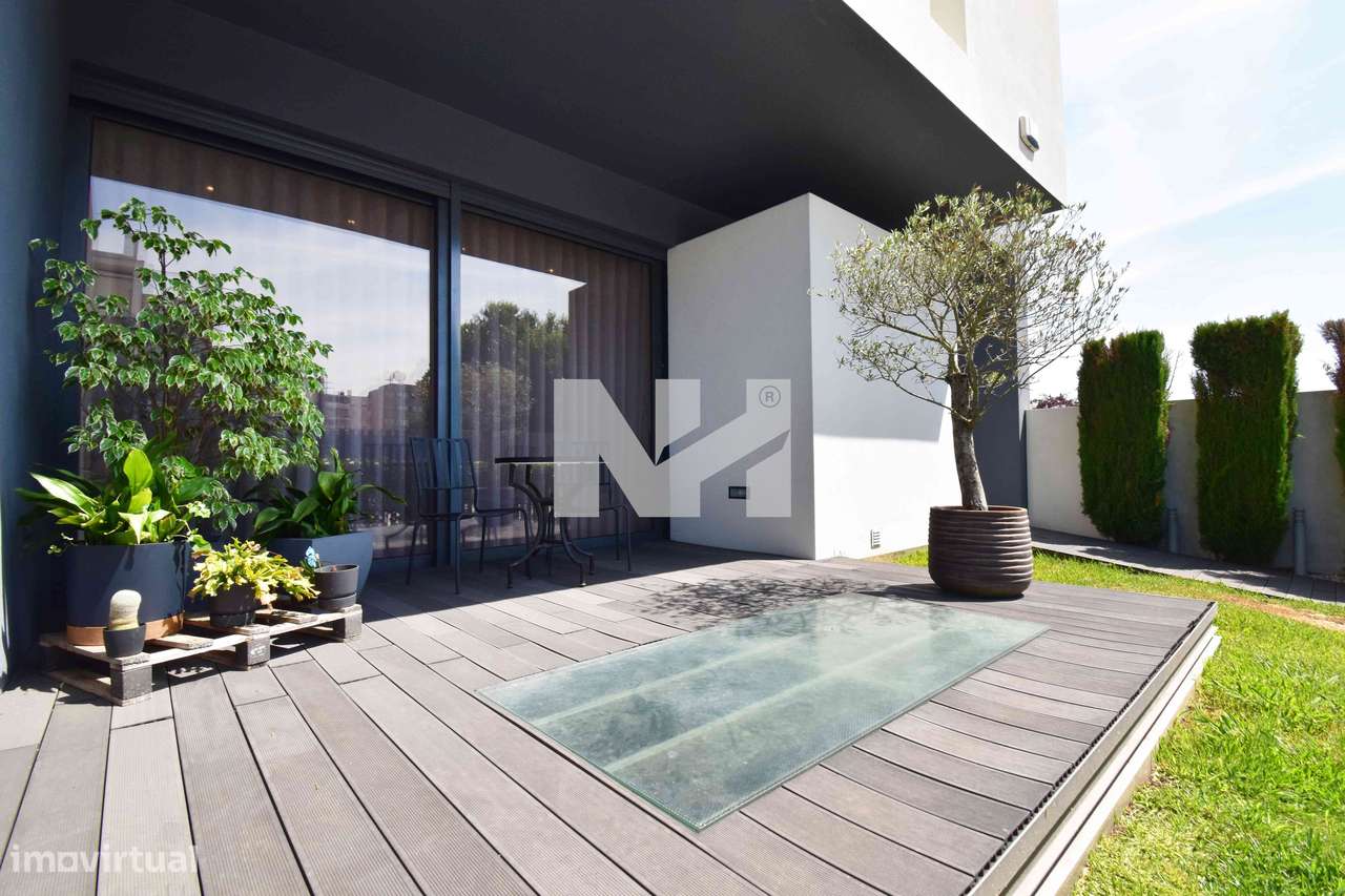 Moradia T4 | 4 Suites | Jardim | Centro | Maia-40