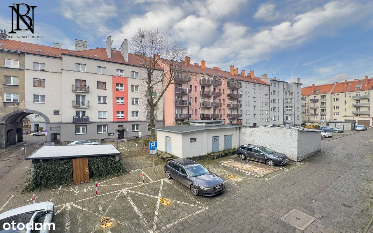 Na sprzedaż zadbane 2 pokoje z balkonem | Bytom Centrum.-6