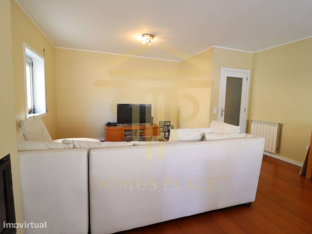 Apartamento T3 no Castelo da Maia com Terraço, 3 Frentes e Lugar de...-18