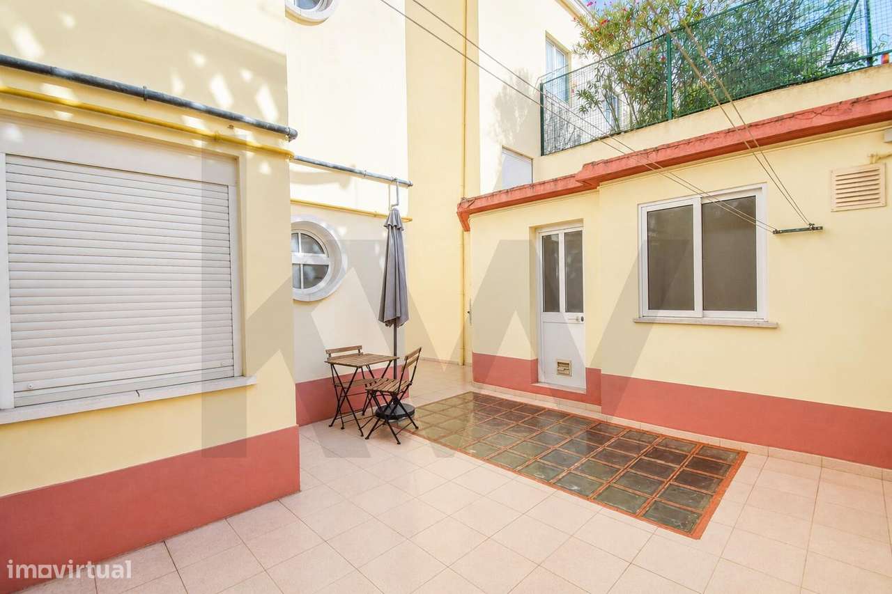 T4 com acesso a espaço exterior | Rua da Bombarda, Lisboa-32