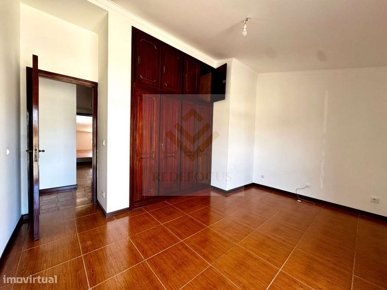 ​Moradia T3 Restaurada no Centro de Escapães-16