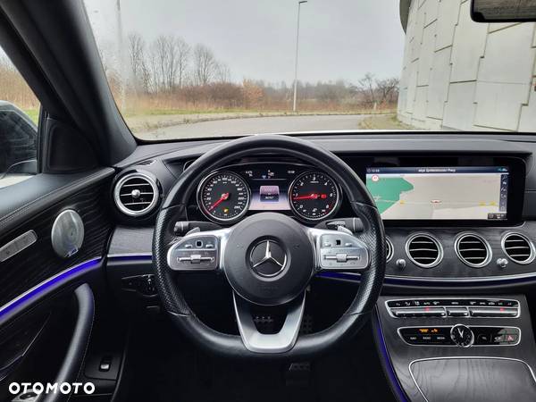 Mercedes-Benz Klasa E 220 d 4-Matic 9G-TRONIC - 19