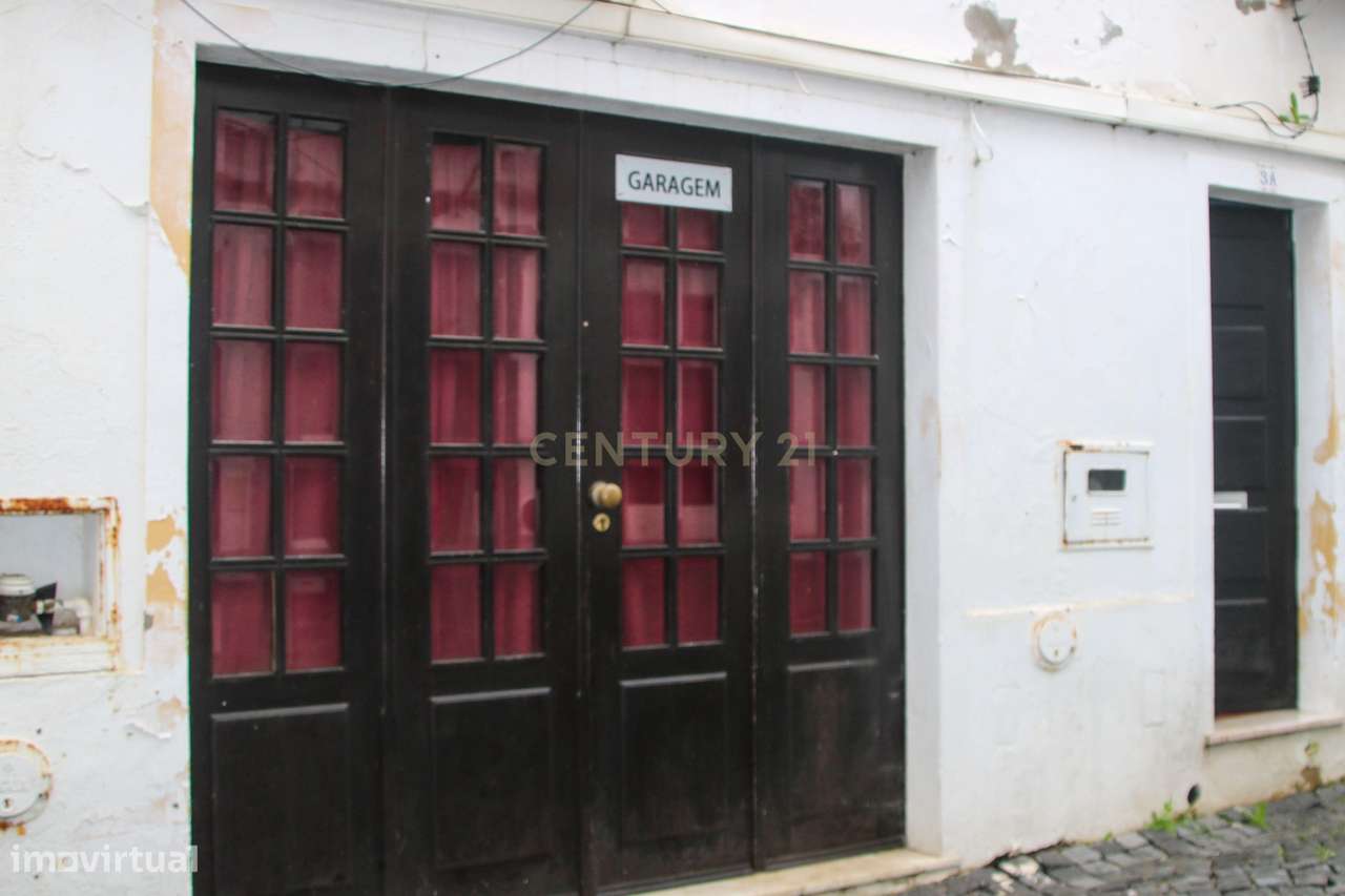 Garagem na Zona Histórica de Campo Maior com Água e WC - Grande imagem: 2/2