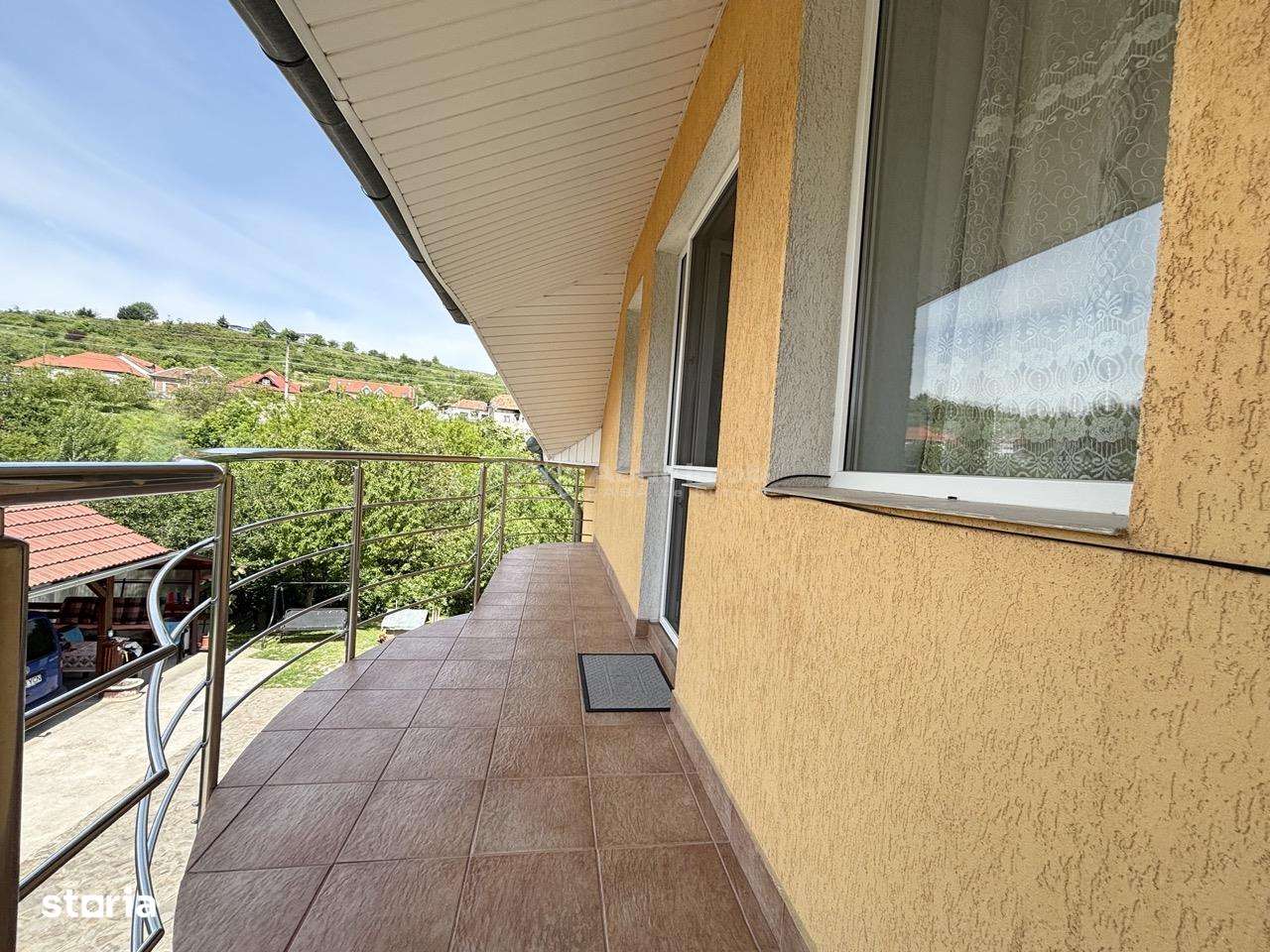 Casa - Vila - str. Piatra Craiului-12